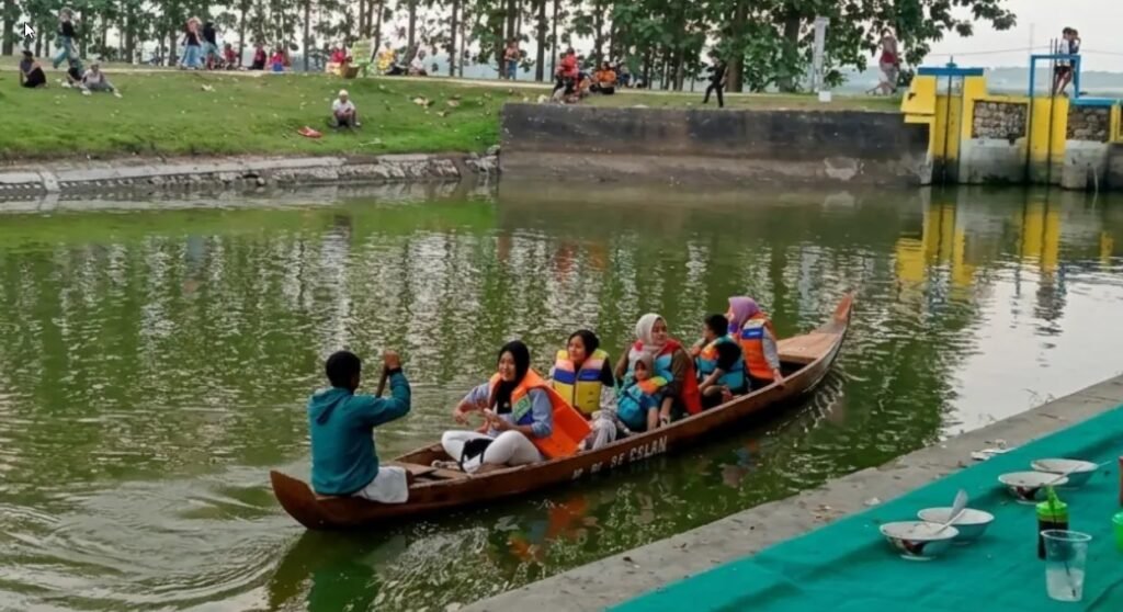 Mengapa Ribuan Pengunjung Berbondong ke Waduk Sonorejo Tiap Akhir Pekan?