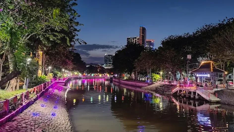 Mau Liburan Seru? Intip 4 Tempat Wisata Surabaya yang Memukau Ini!