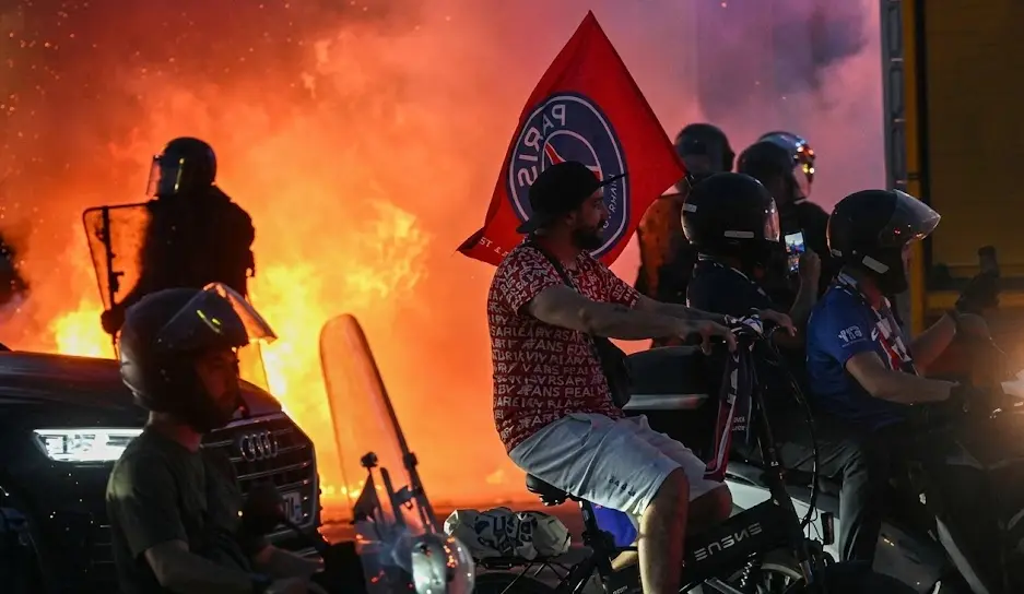Prancis Tangkap 890 Orang Pasca Kerusuhan Suporter PSG