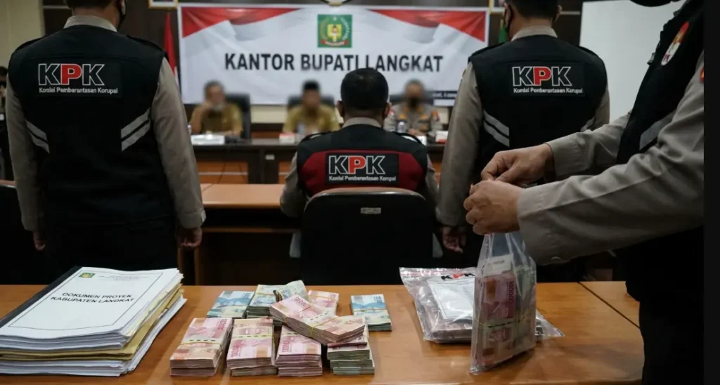 KPK Gelar OTT Bupati Langkat dan Sita Uang Ratusan Juta Terkait Suap Proyek!
