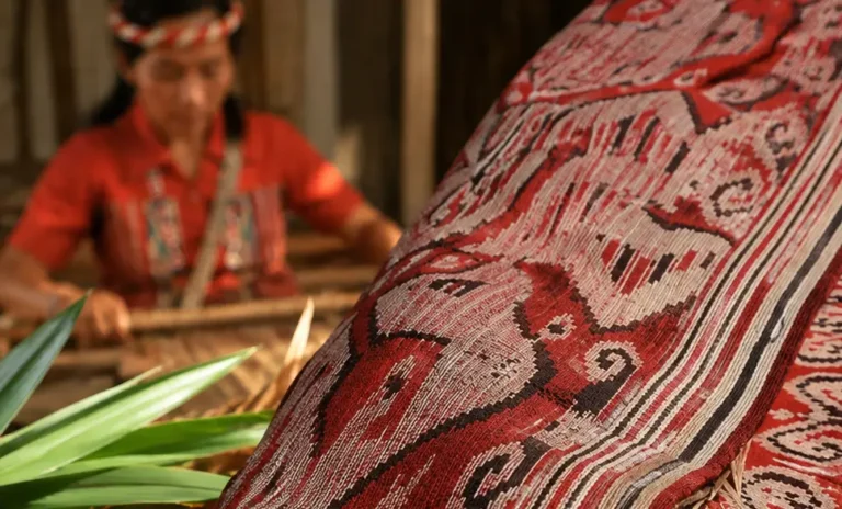 Kain Ulap Doyo, Tenun Unik Khas Kaltim yang Dibuat dari Serat Daun