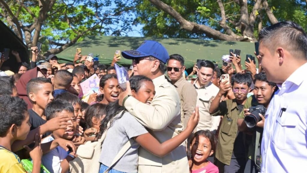 PresidenPrabowo Tinjau Pemulihan Gempa NTT, Minta Bantuan Rumah Rp30 Juta Segera Cair
